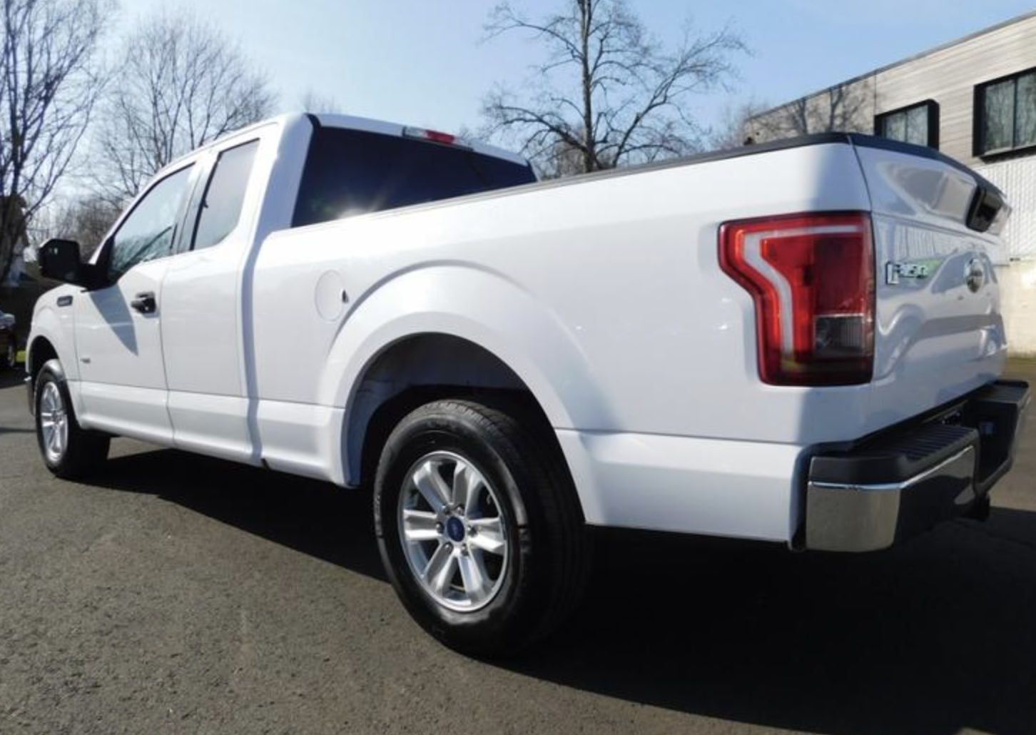 2017 Ford F150 Super Cab XLT Pickup 4d 6 1/2 Ft